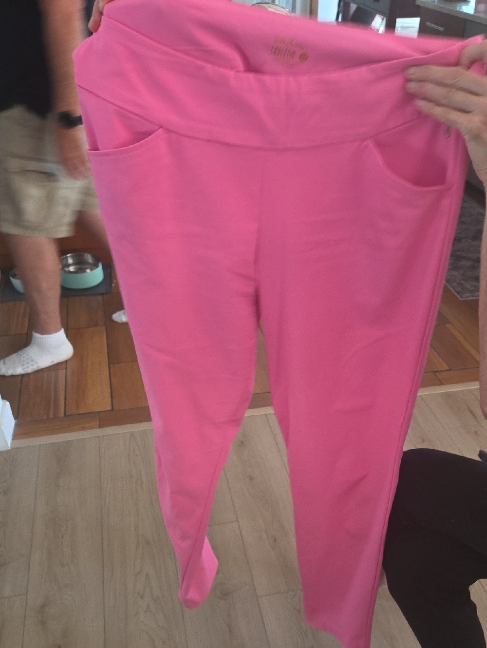 Lilly Pulitzer Hot Pink Pull-On Leggings with Front Pockets